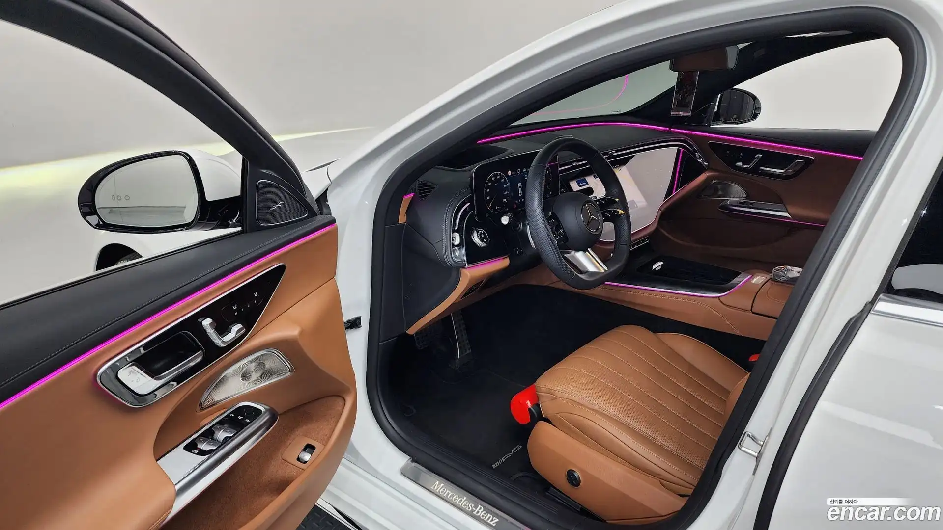 E-Class Mercedes-Benz 2025.11-INNER-010