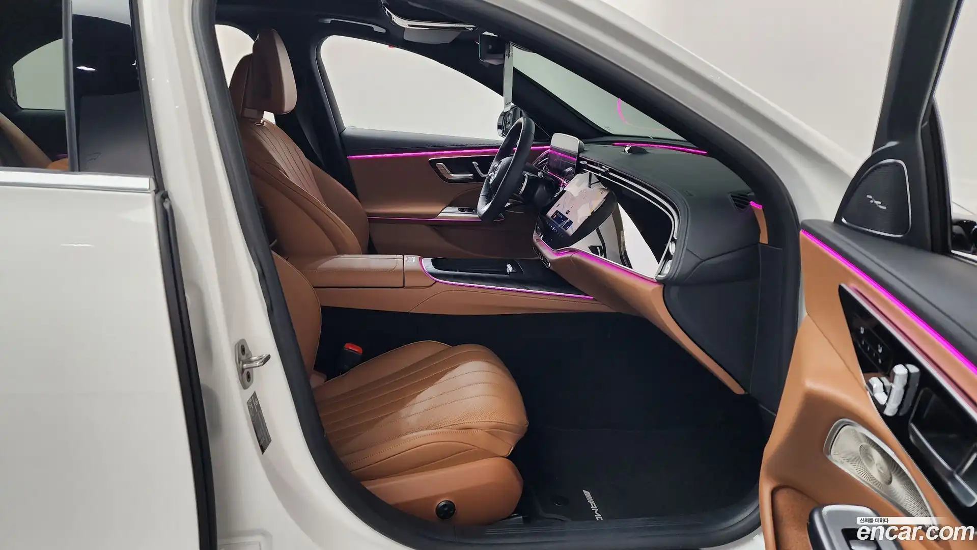 E-Class Mercedes-Benz 2025.11-INNER-036