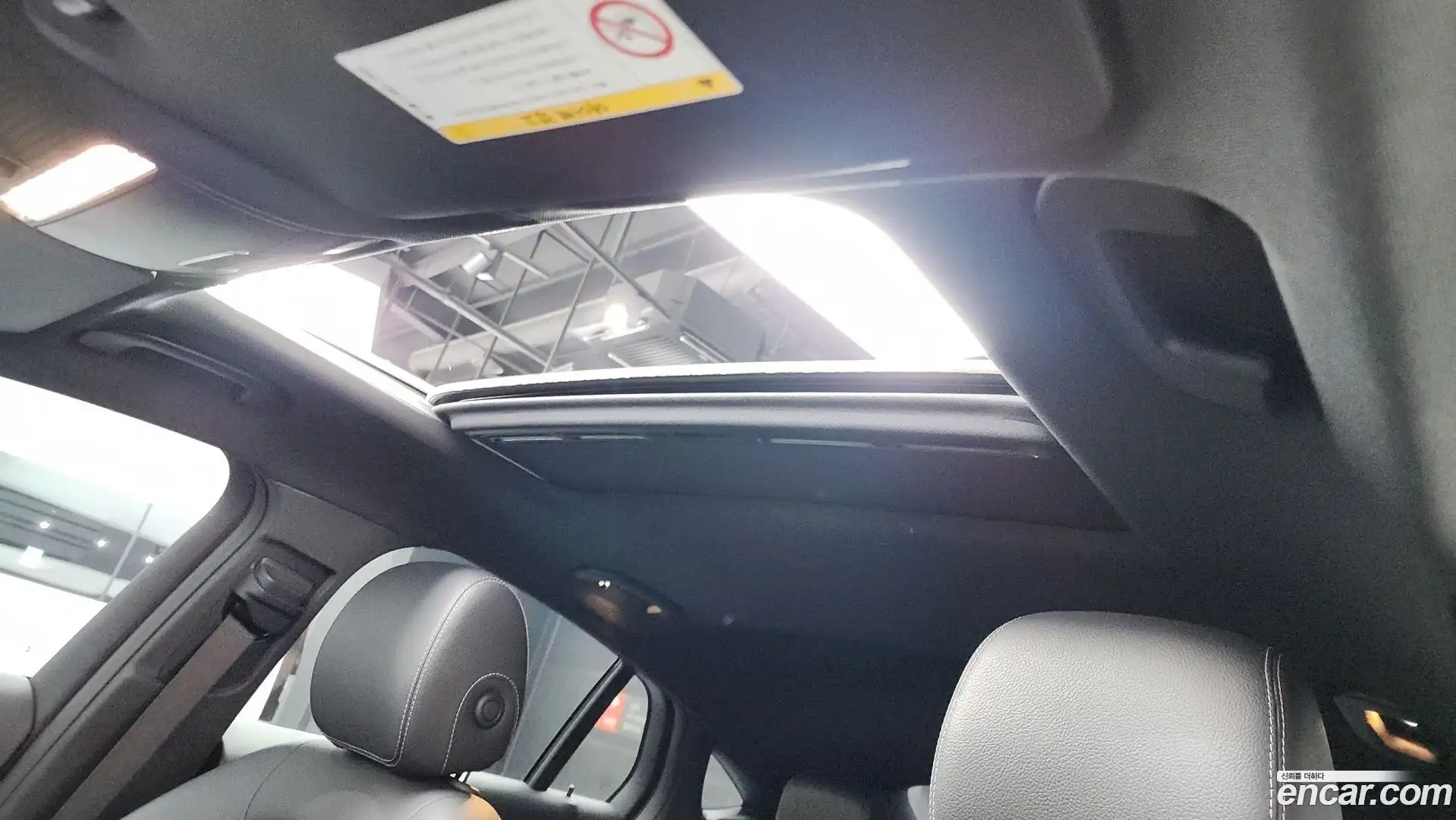 GLC-Class Mercedes-Benz 2020.1-OPTION-020