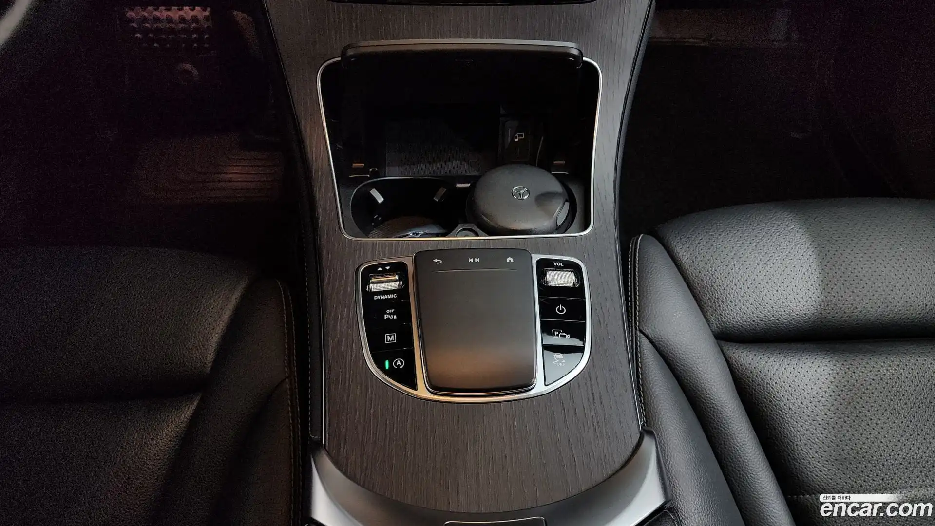 GLC-Class Mercedes-Benz 2020.1-OPTION-045