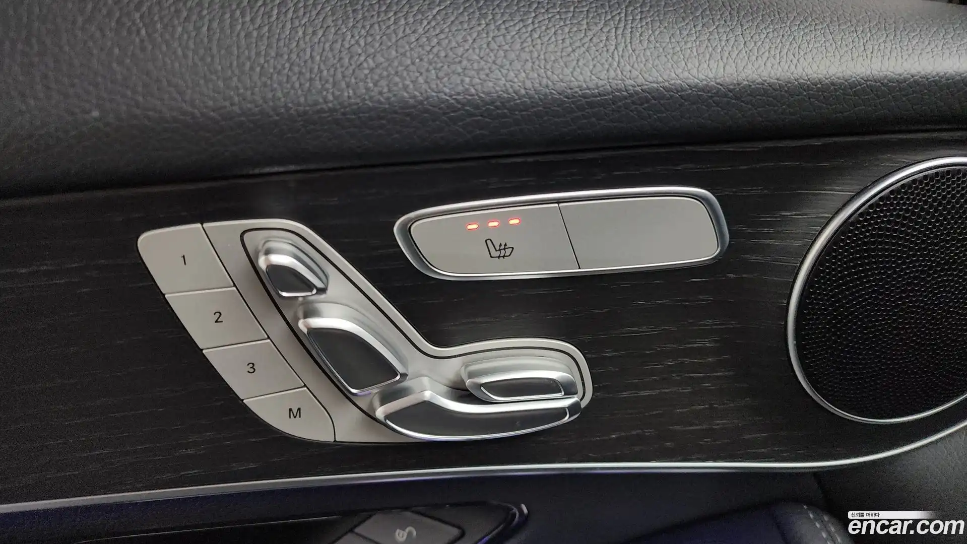 GLC-Class Mercedes-Benz 2020.1-OPTION-046