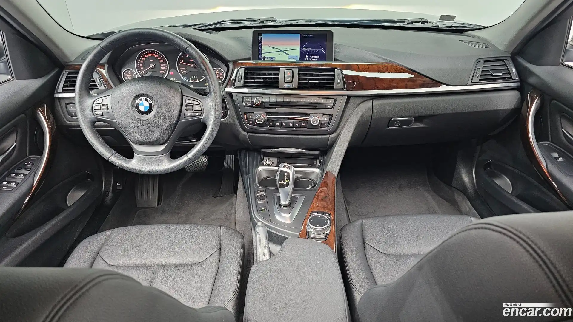 3-Series BMW 2014.9-INNER-007