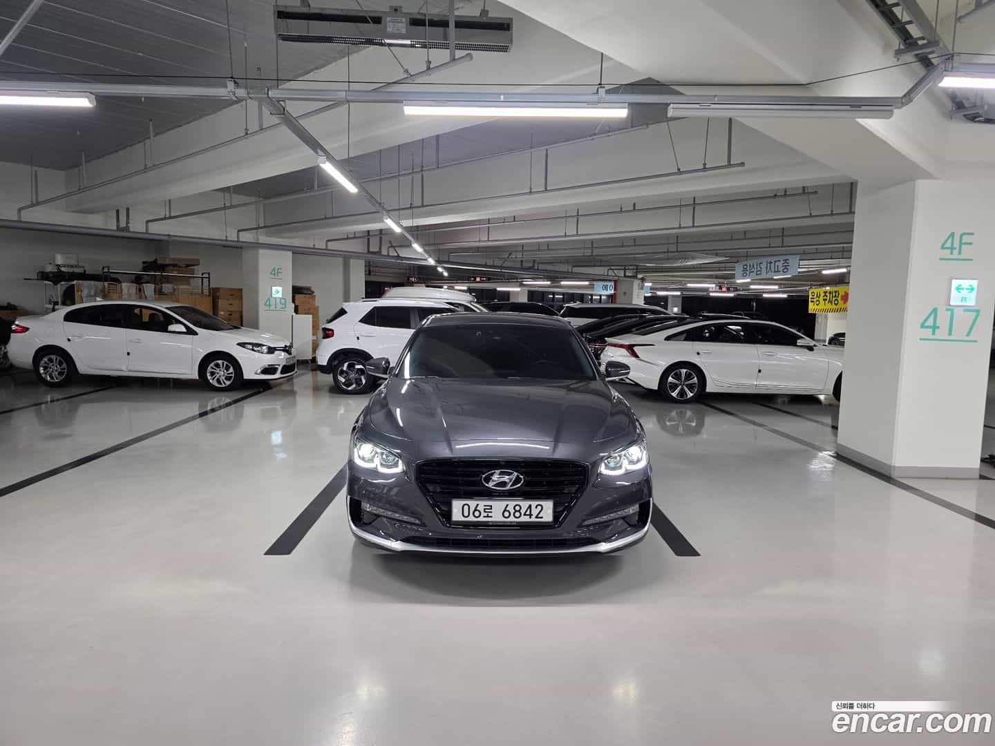 Grandeur Hyundai 2018.6-OUTER-001