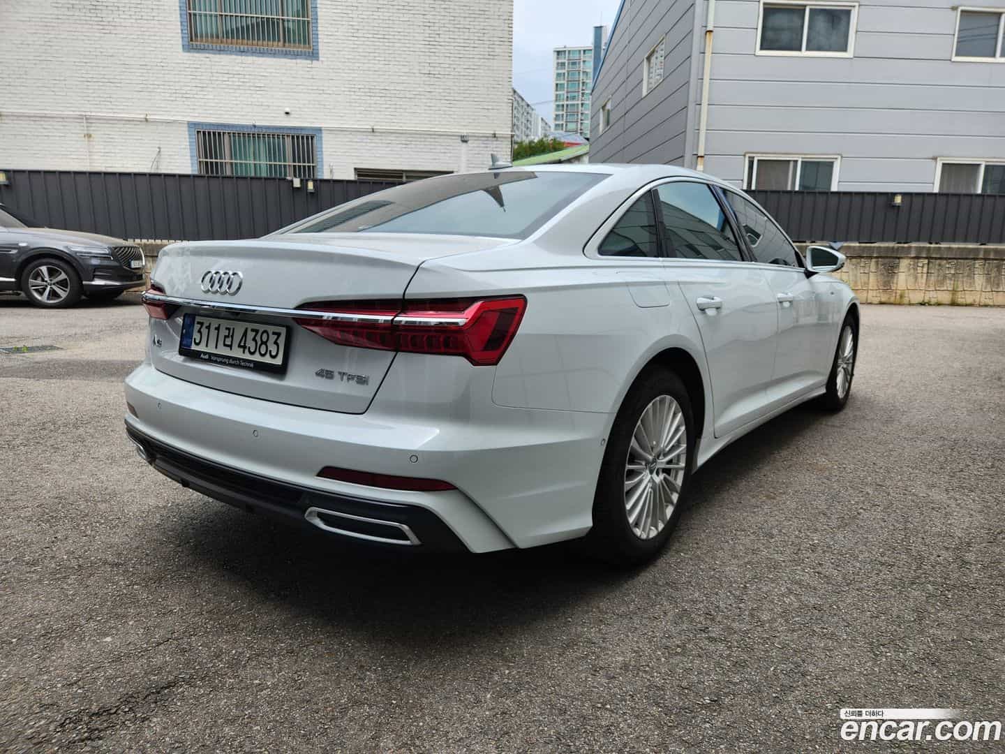 A6 Audi 2021.0-OUTER-002