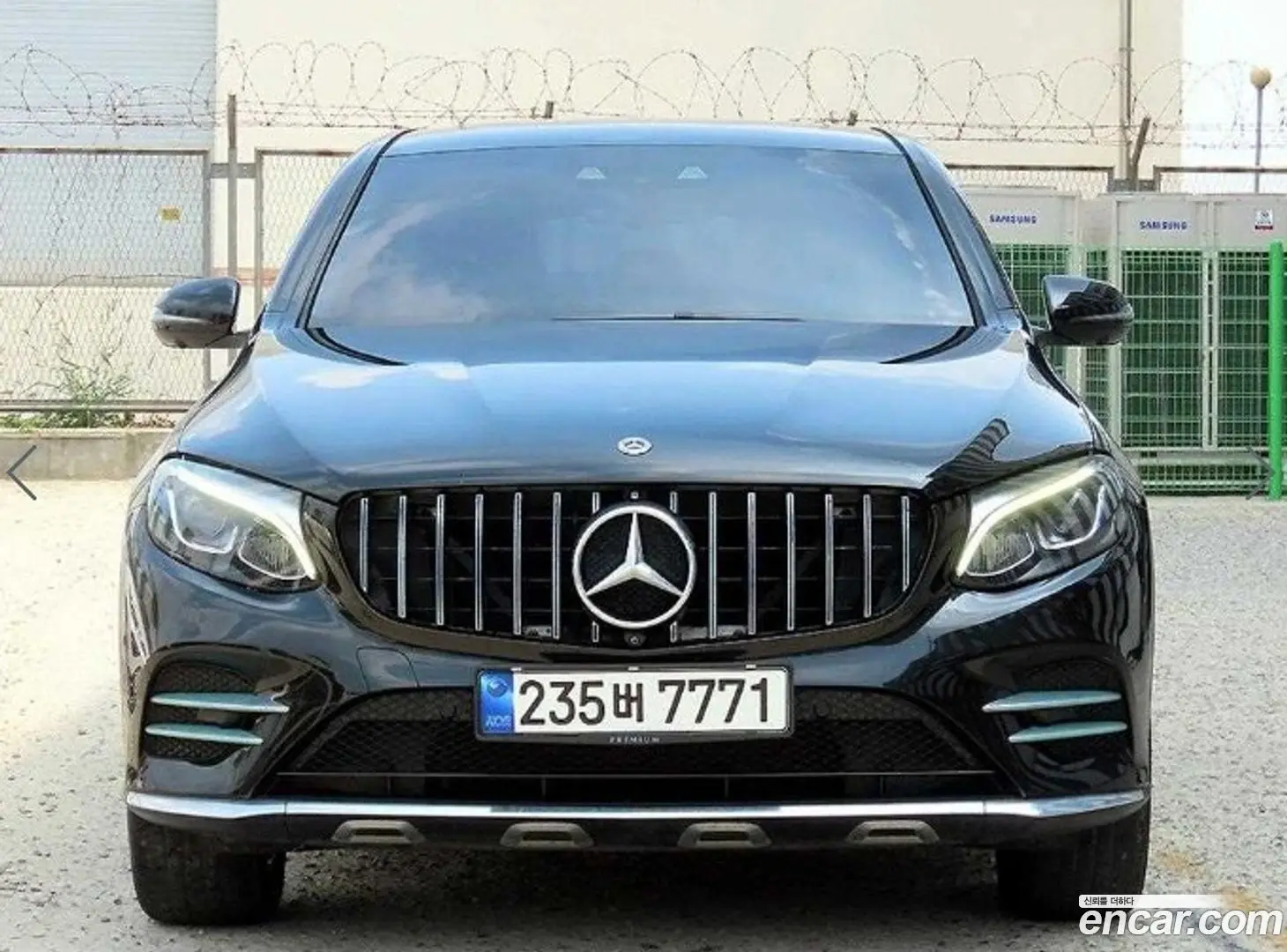 Main__Slider__Photo:GLC-Class Mercedes-Benz 2017.10-0