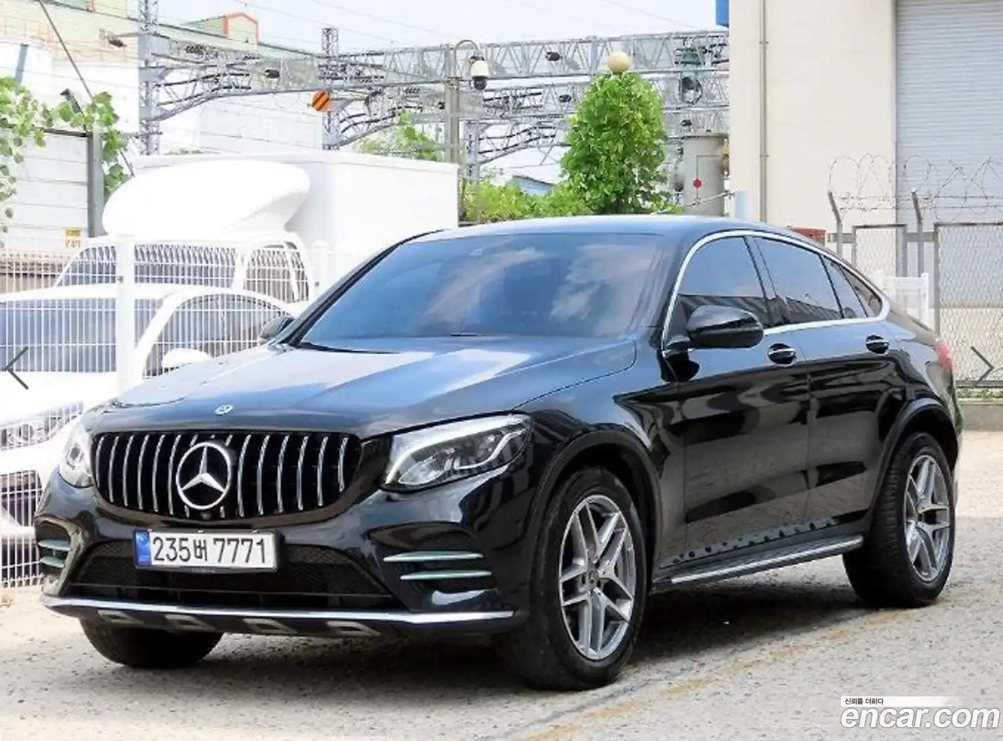 GLC-Class Mercedes-Benz 2017.10-OUTER-002