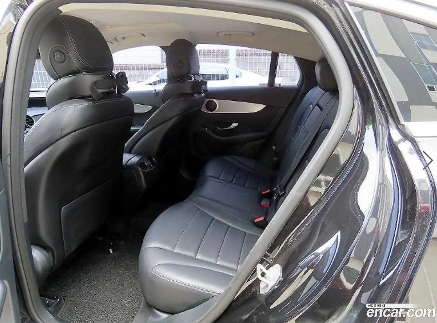 GLC-Class Mercedes-Benz 2017.10-OUTER-006