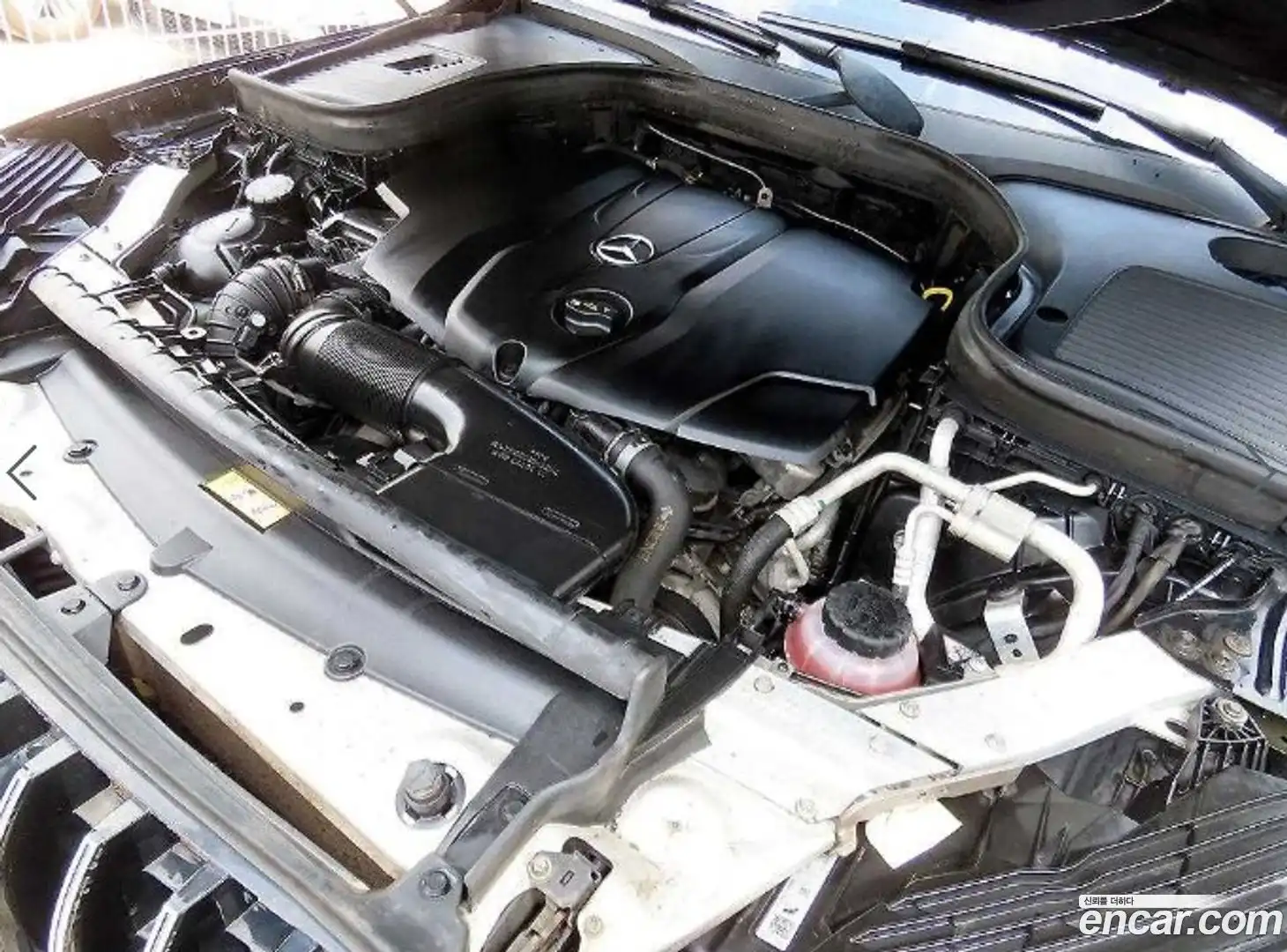 GLC-Class Mercedes-Benz 2017.10-OPTION-023