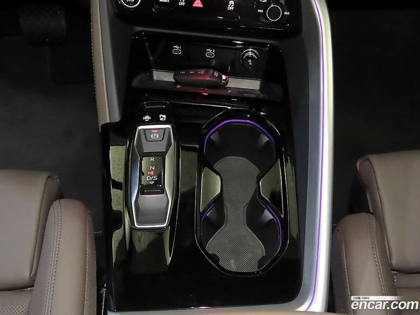 Q5 Audi 2025.11-OPTION-016