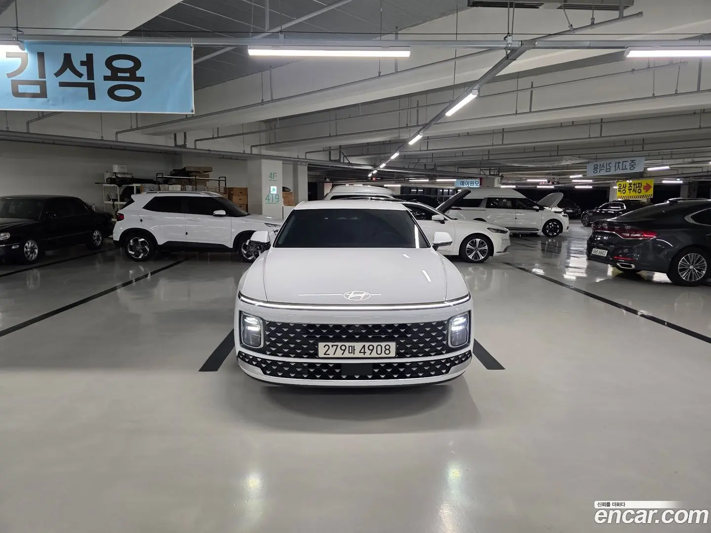 Main__Slider__Photo:Grandeur Hyundai 2024.10-0