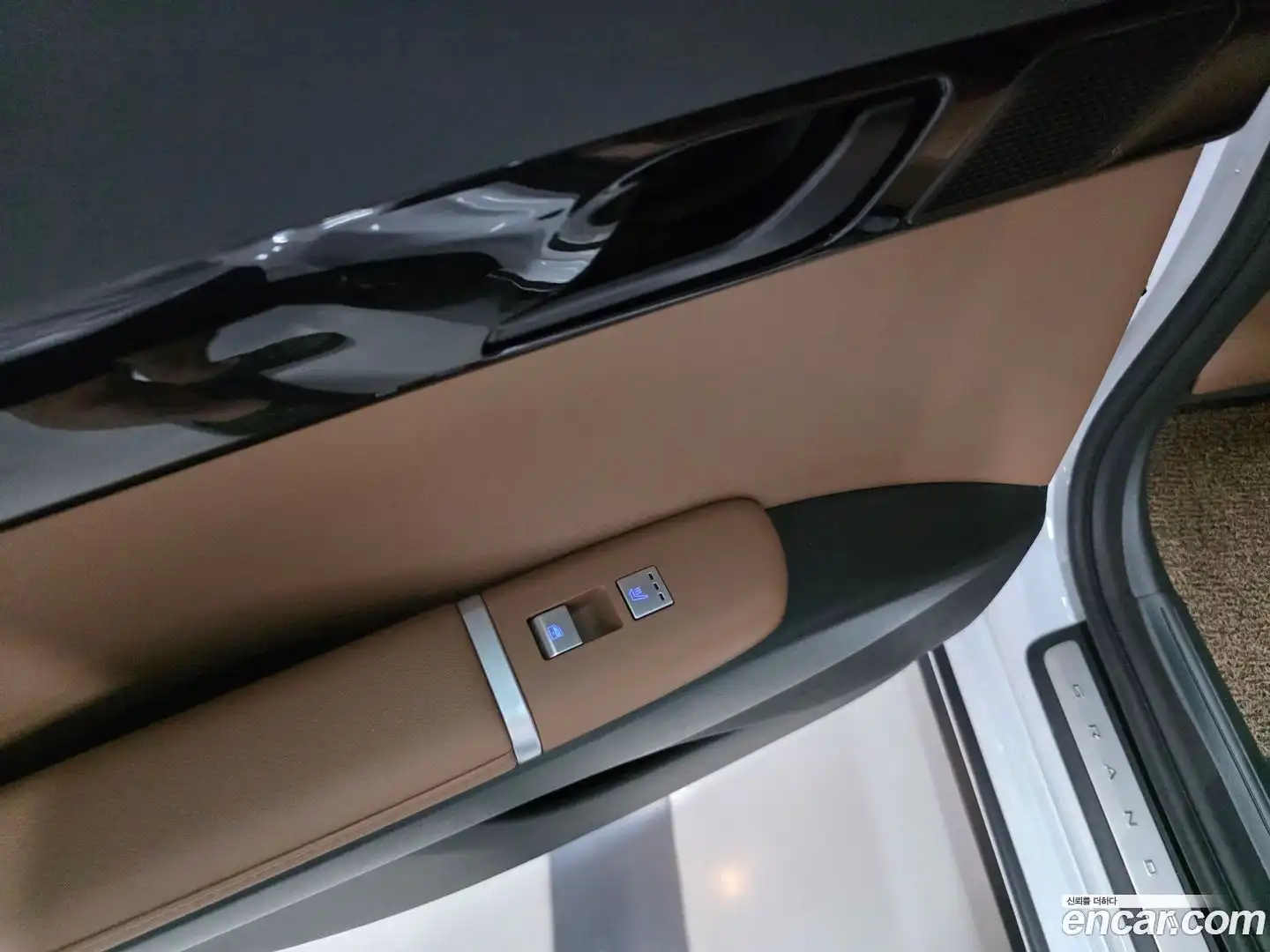 Grandeur Hyundai 2024.10-INNER-010