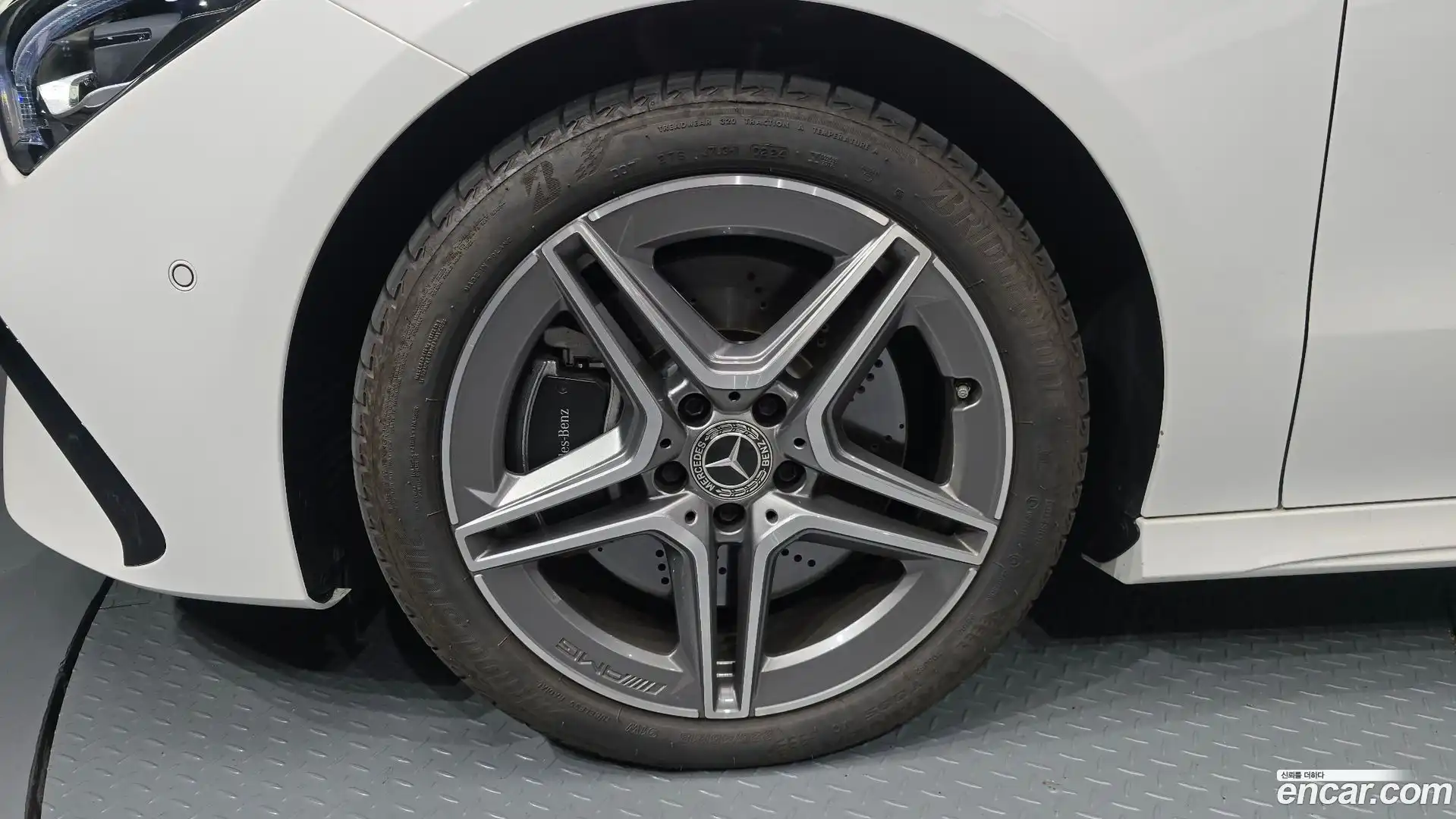 CLA-Class Mercedes-Benz 2024.3-OUTER-005