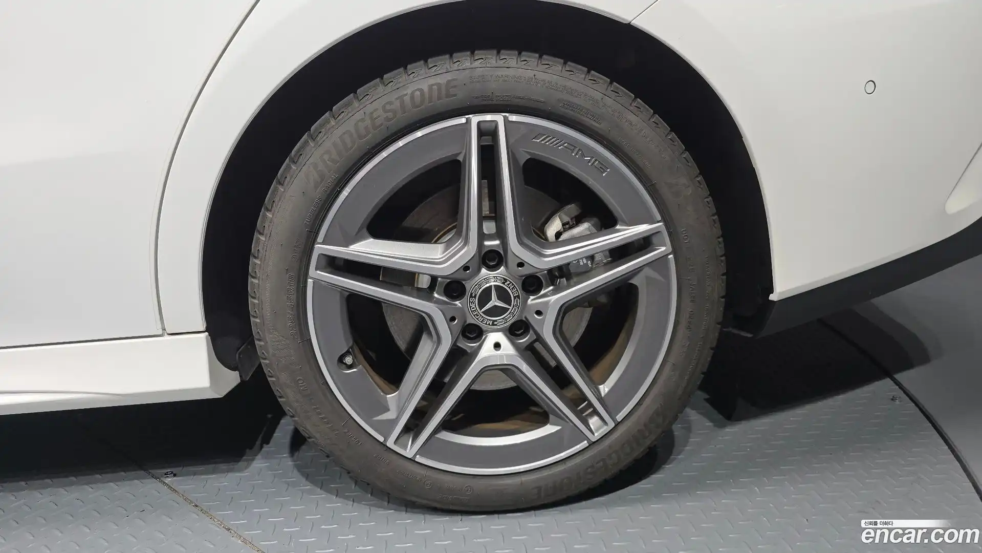CLA-Class Mercedes-Benz 2024.3-OUTER-031