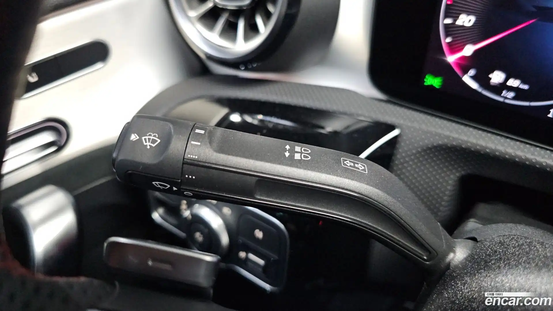 CLA-Class Mercedes-Benz 2024.3-OPTION-042