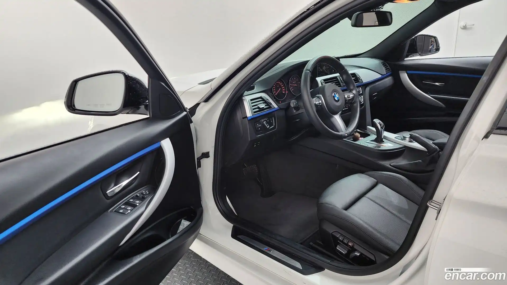3-Series BMW 2018.2-INNER-010