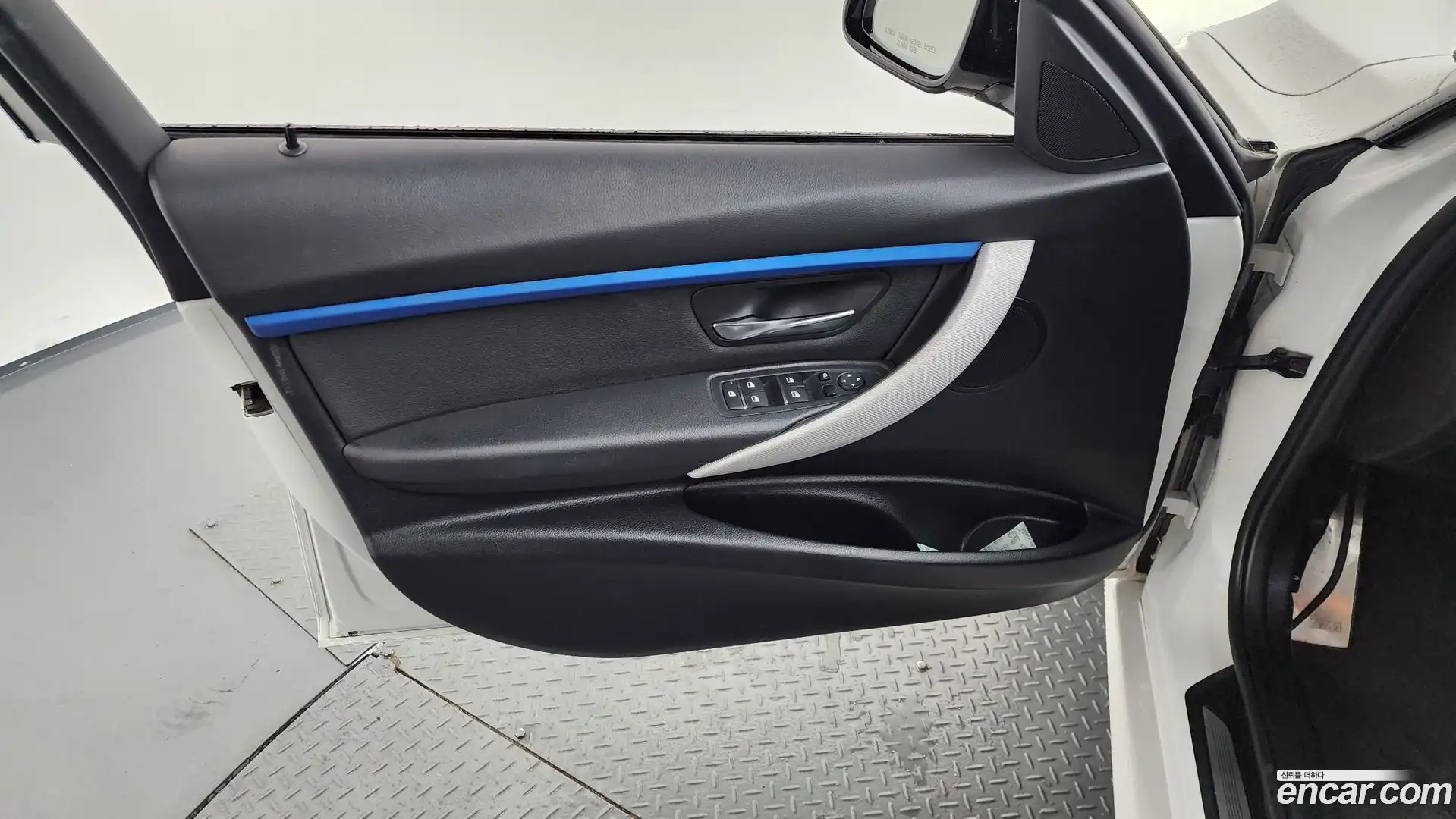 3-Series BMW 2018.2-INNER-034