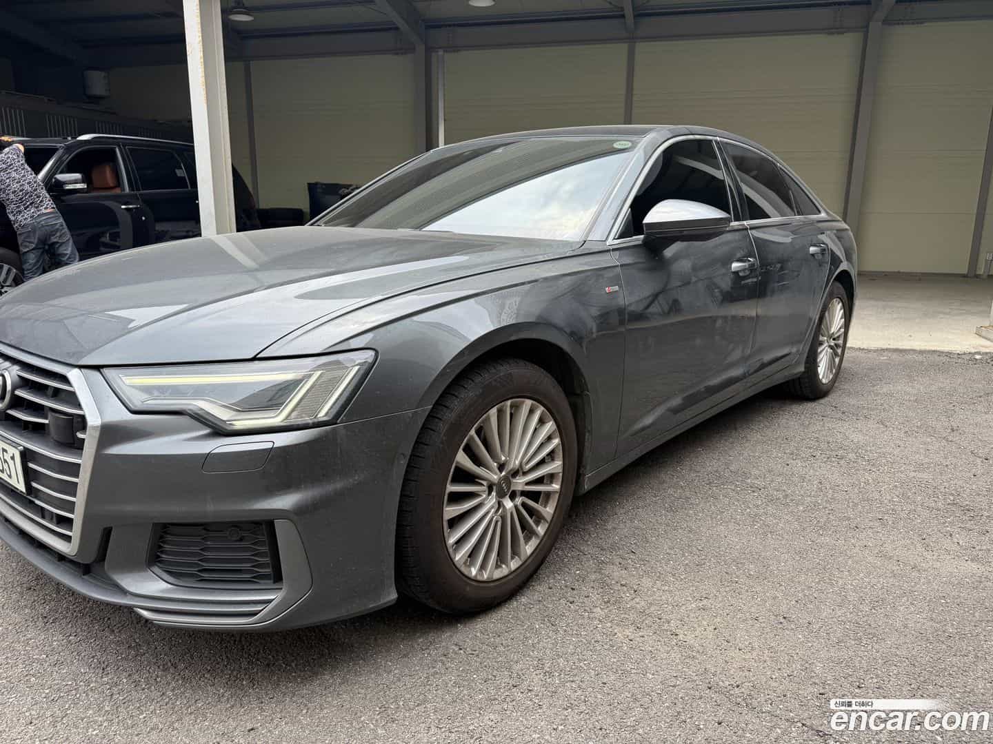 A6 Audi 2021.0-OUTER-001