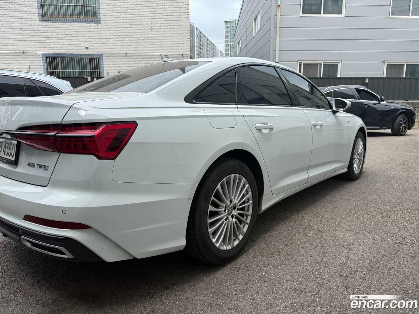 A6 Audi 2021.0-OUTER-002