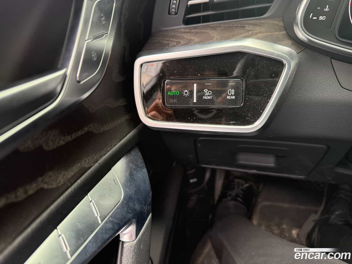 A6 Audi 2021.0-INNER-010