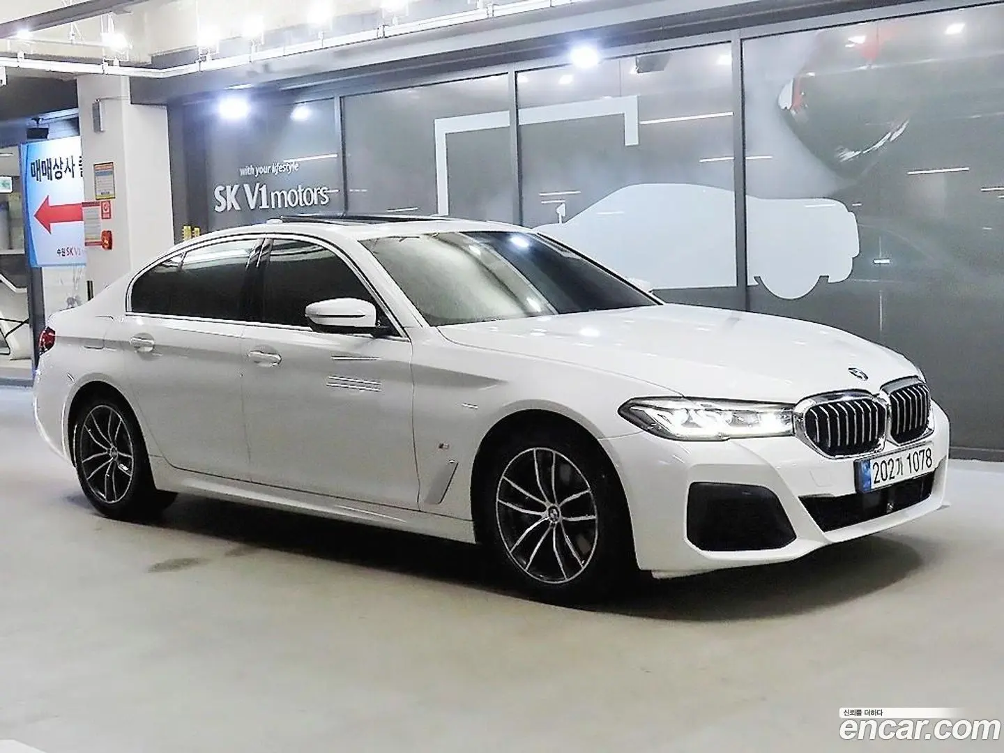 Main__Slider__Photo:5-Series BMW 2021.4-0