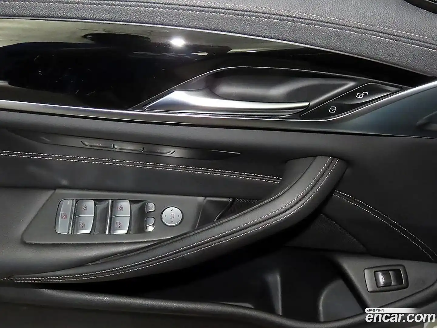 5-Series BMW 2021.4-OPTION-018