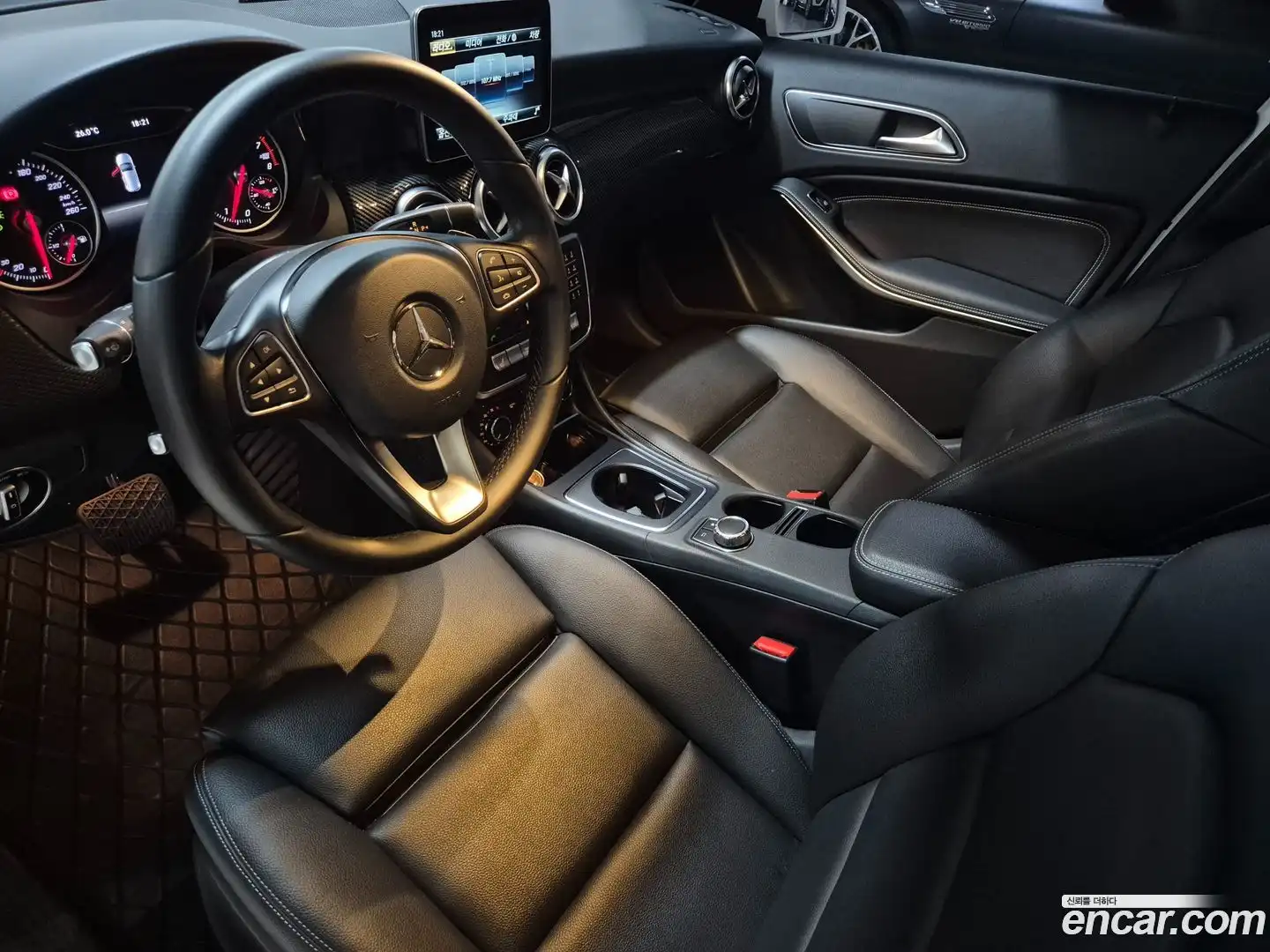 A-Class Mercedes-Benz 2018.3-OUTER-006