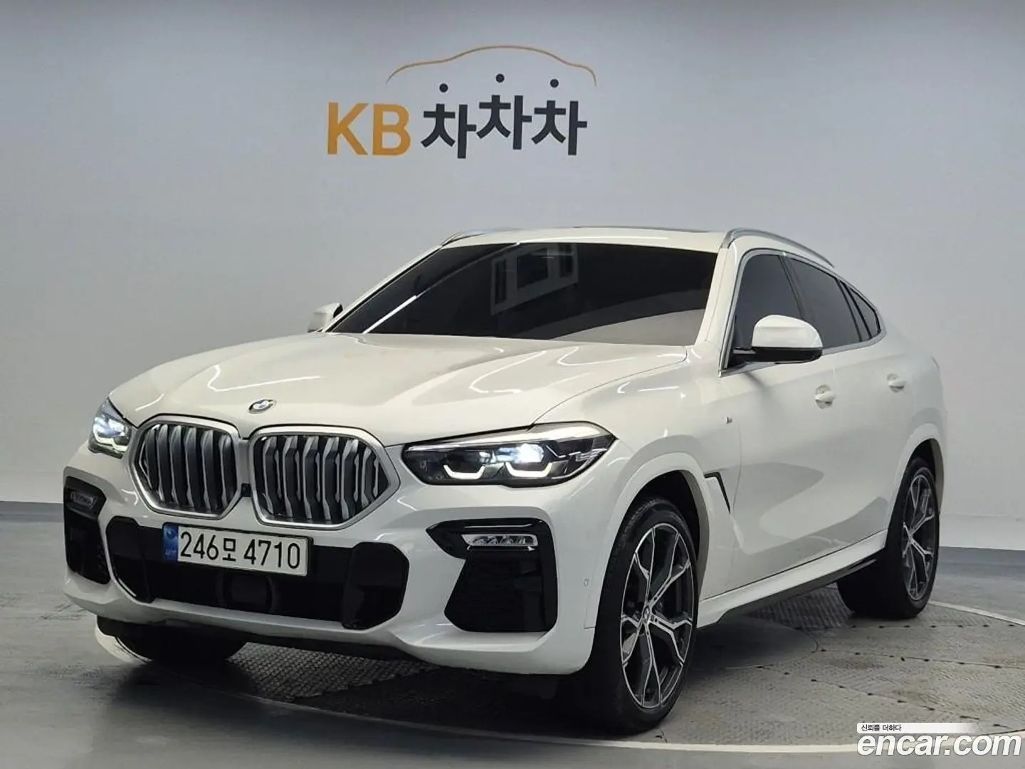 Main__Slider__Photo:X6 BMW 2021.4-0