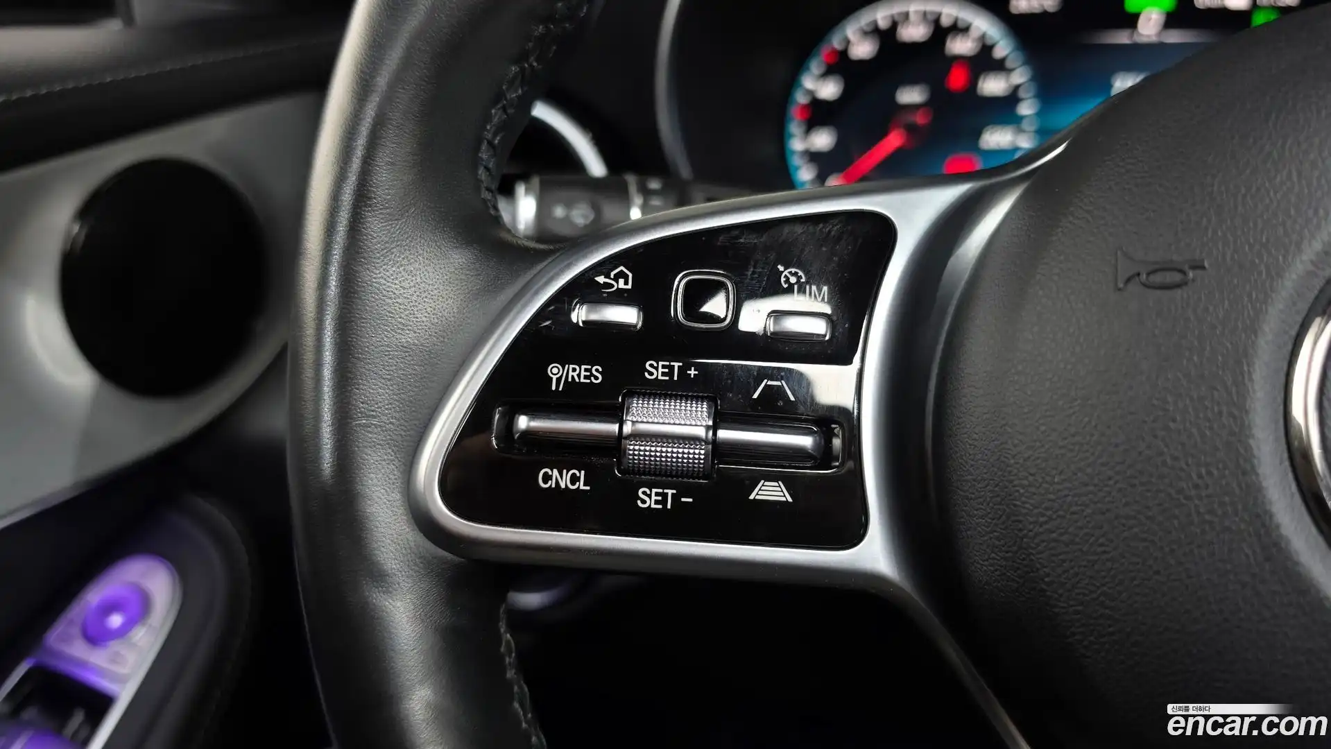 GLC-Class Mercedes-Benz 2021.5-OPTION-020
