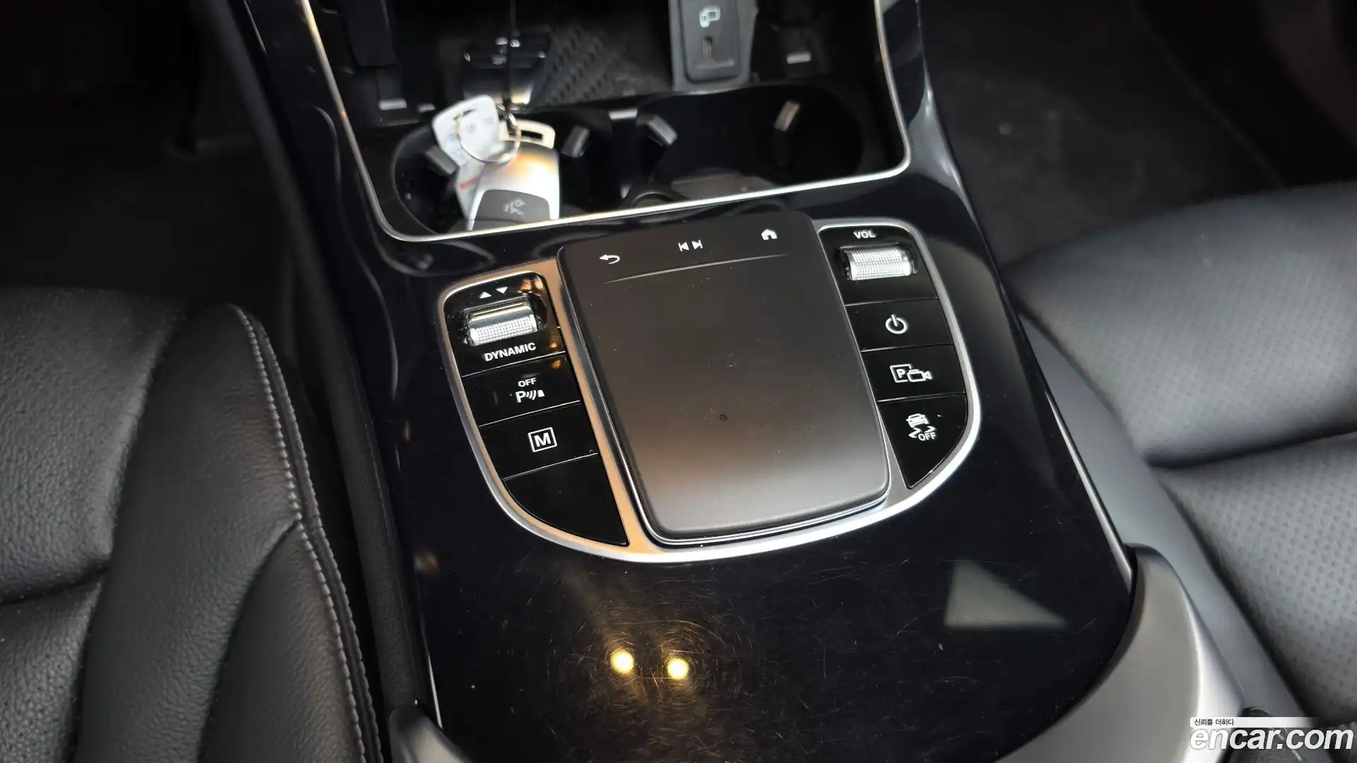 GLC-Class Mercedes-Benz 2021.5-OPTION-024