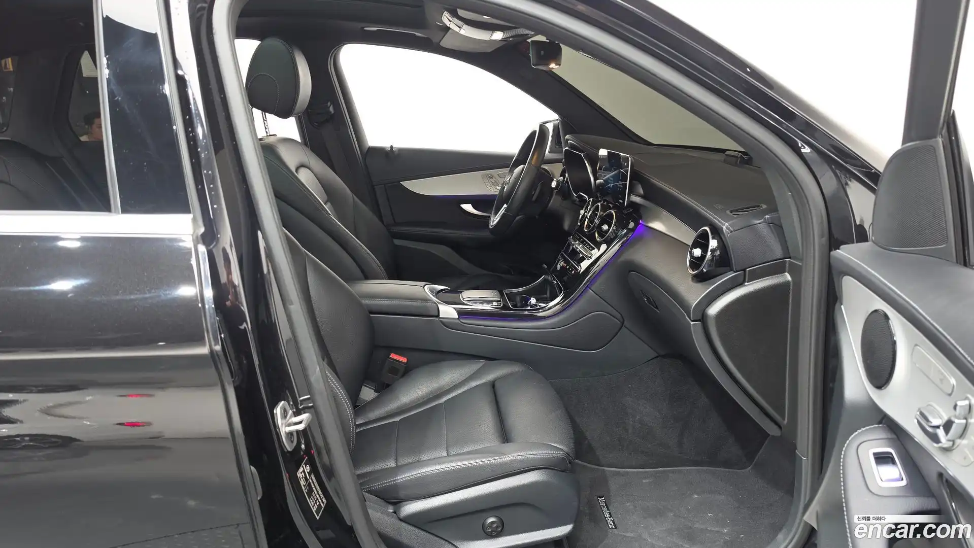 GLC-Class Mercedes-Benz 2021.5-INNER-036
