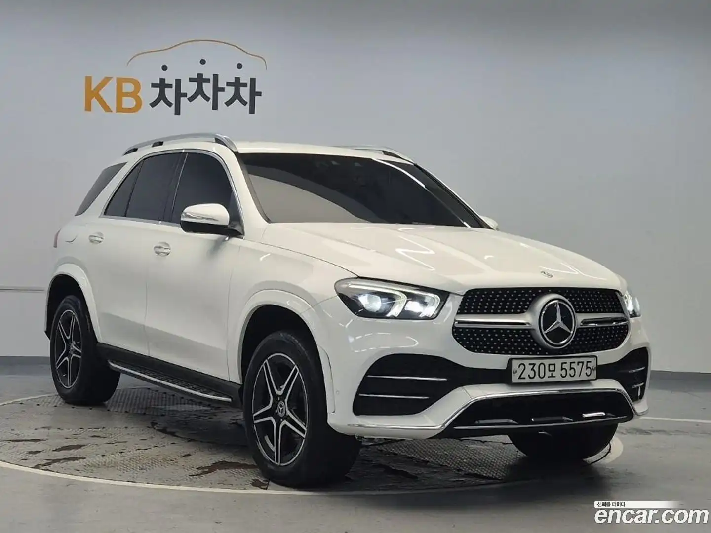 GLE-Class Mercedes-Benz 2019.9-OUTER-003