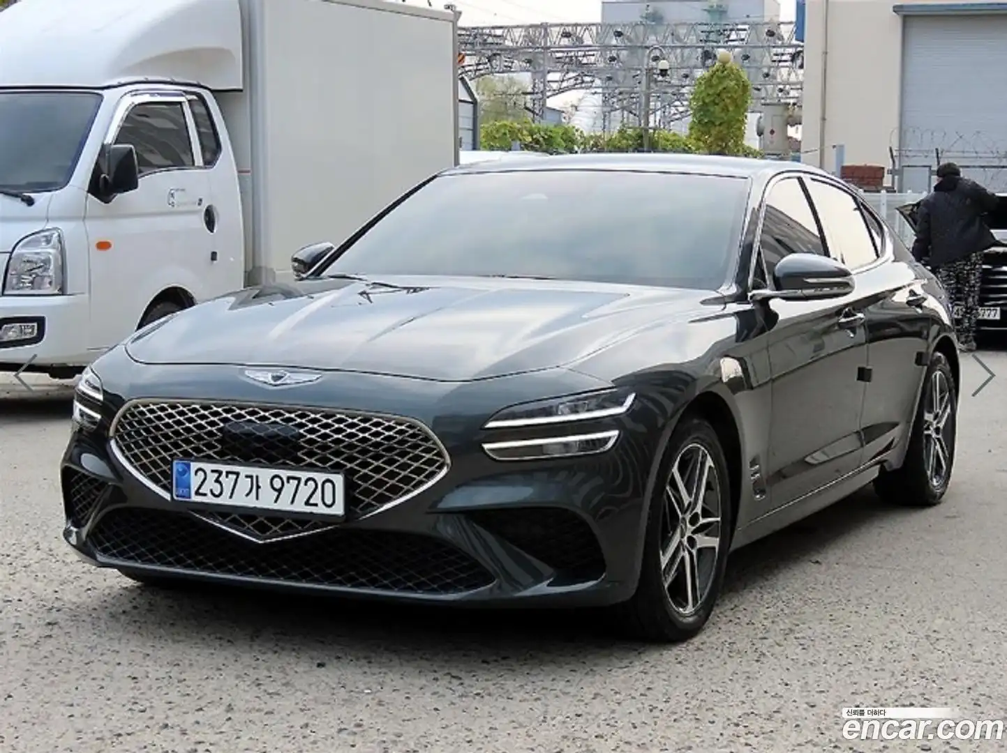 G70 Genesis 2021.1-OUTER-002
