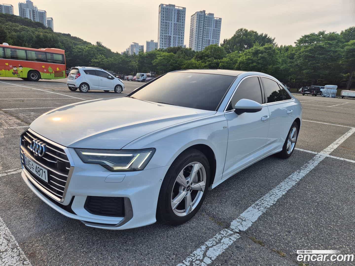 A6 Audi 2021.1-OUTER-002