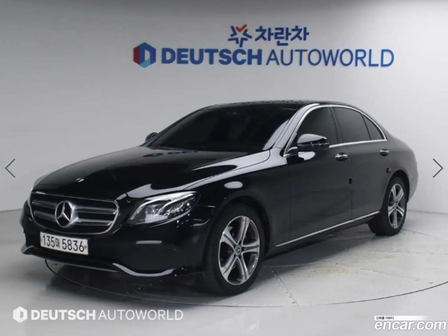 Main__Slider__Photo:E-Class Mercedes-Benz 2019.8-0