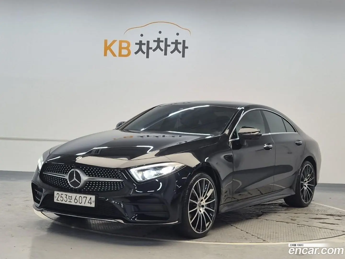 Main__Slider__Photo:CLS-Class Mercedes-Benz 2019.10-0