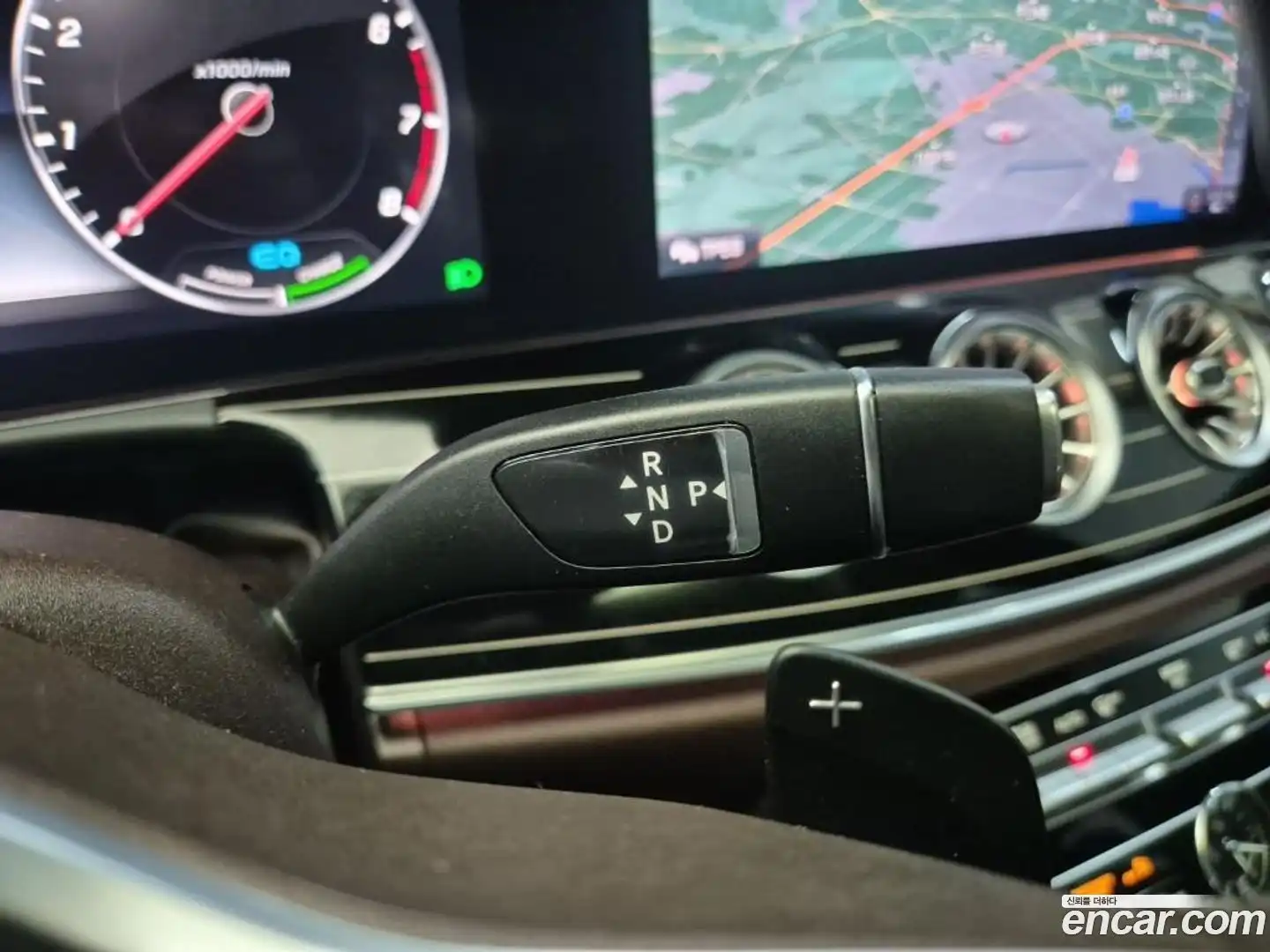 CLS-Class Mercedes-Benz 2019.10-INNER-009