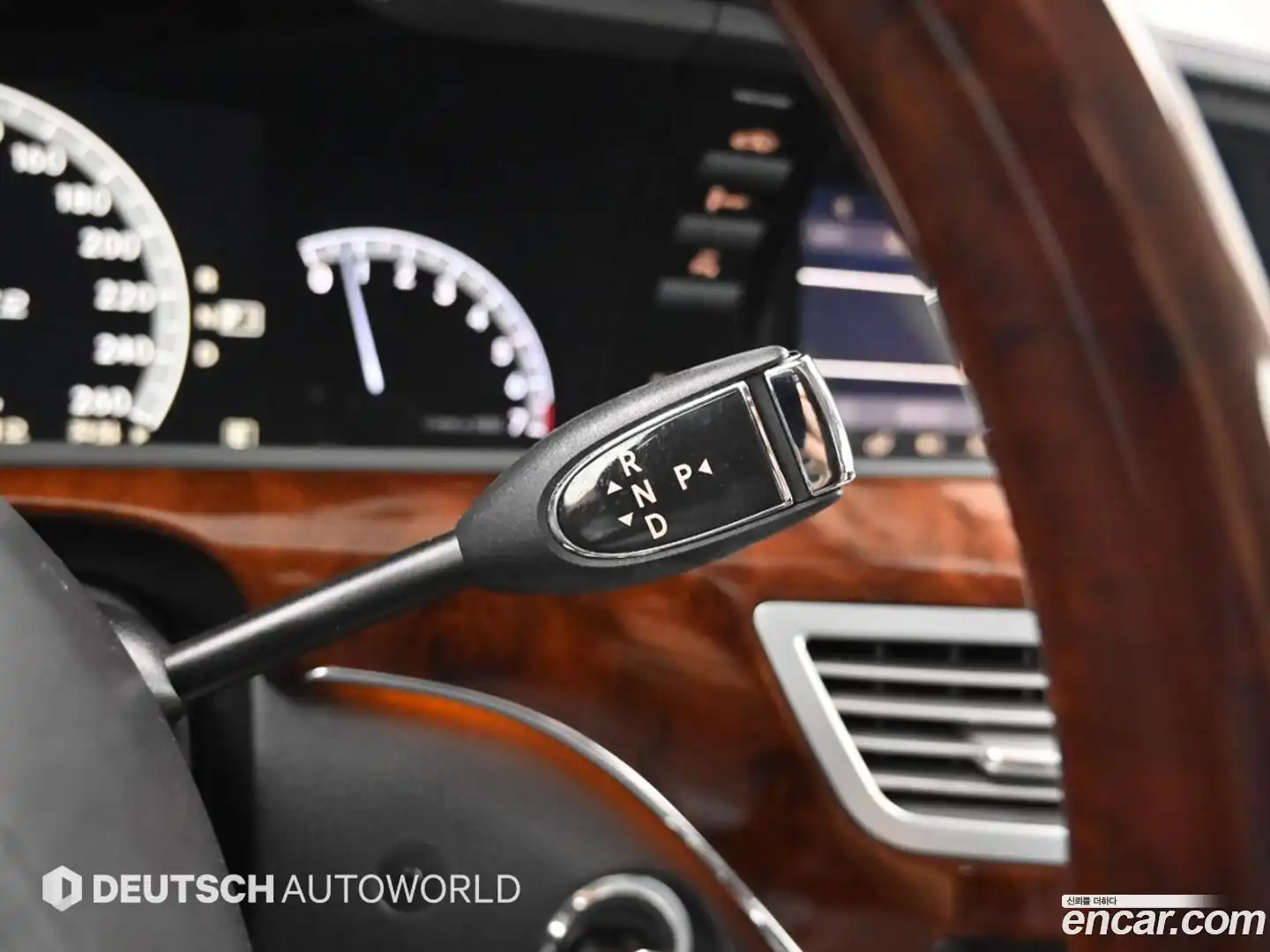 S-Class Mercedes-Benz 2011.4-INNER-009