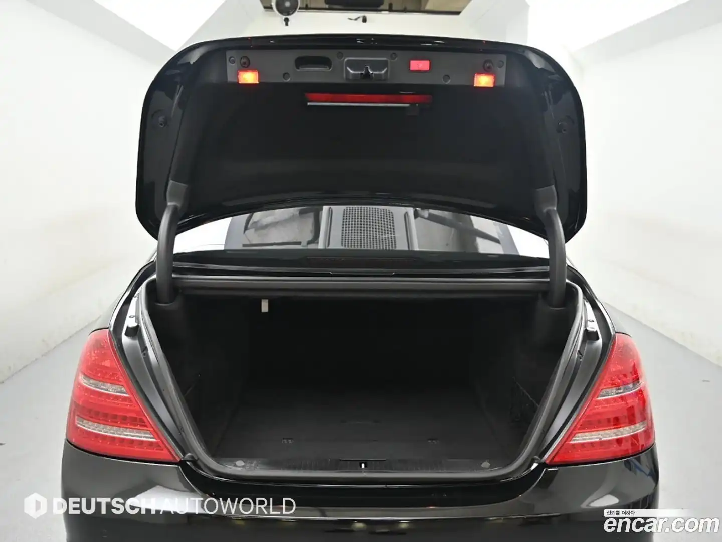S-Class Mercedes-Benz 2011.4-OPTION-023