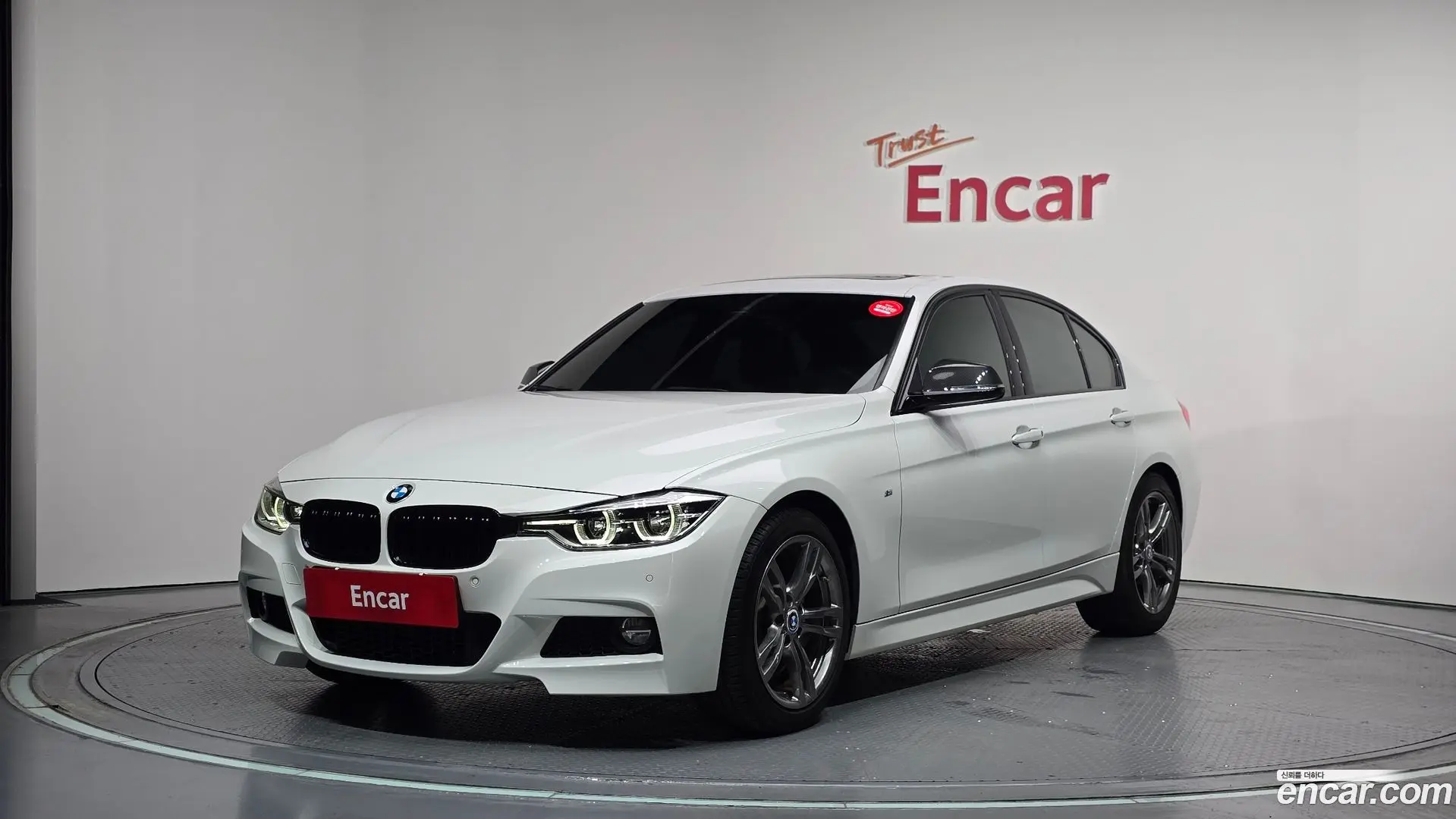 Main__Slider__Photo:3-Series BMW 2018.11-0