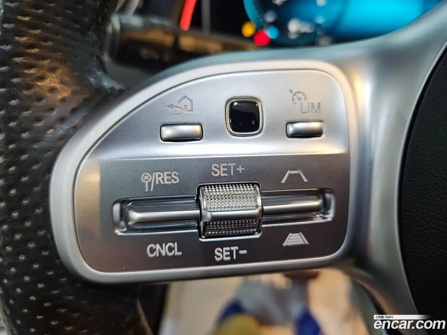 GLB-Class Mercedes-Benz 2020.9-OPTION-016