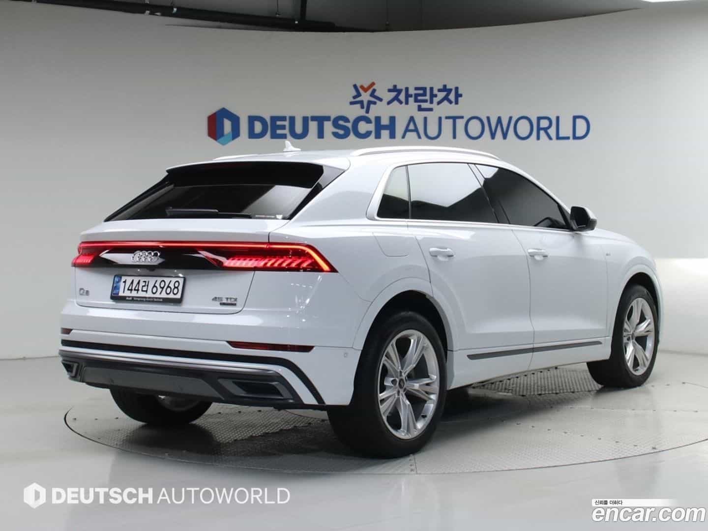 Q8 Audi 2023.11-OUTER-002