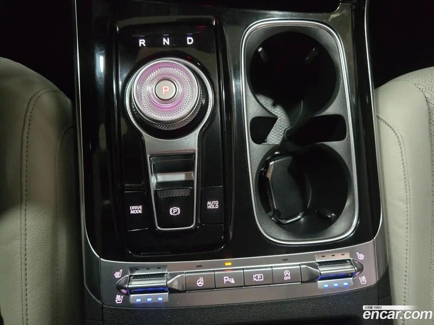 Canival Kia 2021.1-INNER-010