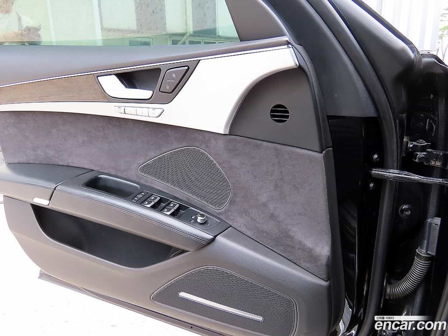 A8 Audi 2015.1-OPTION-016