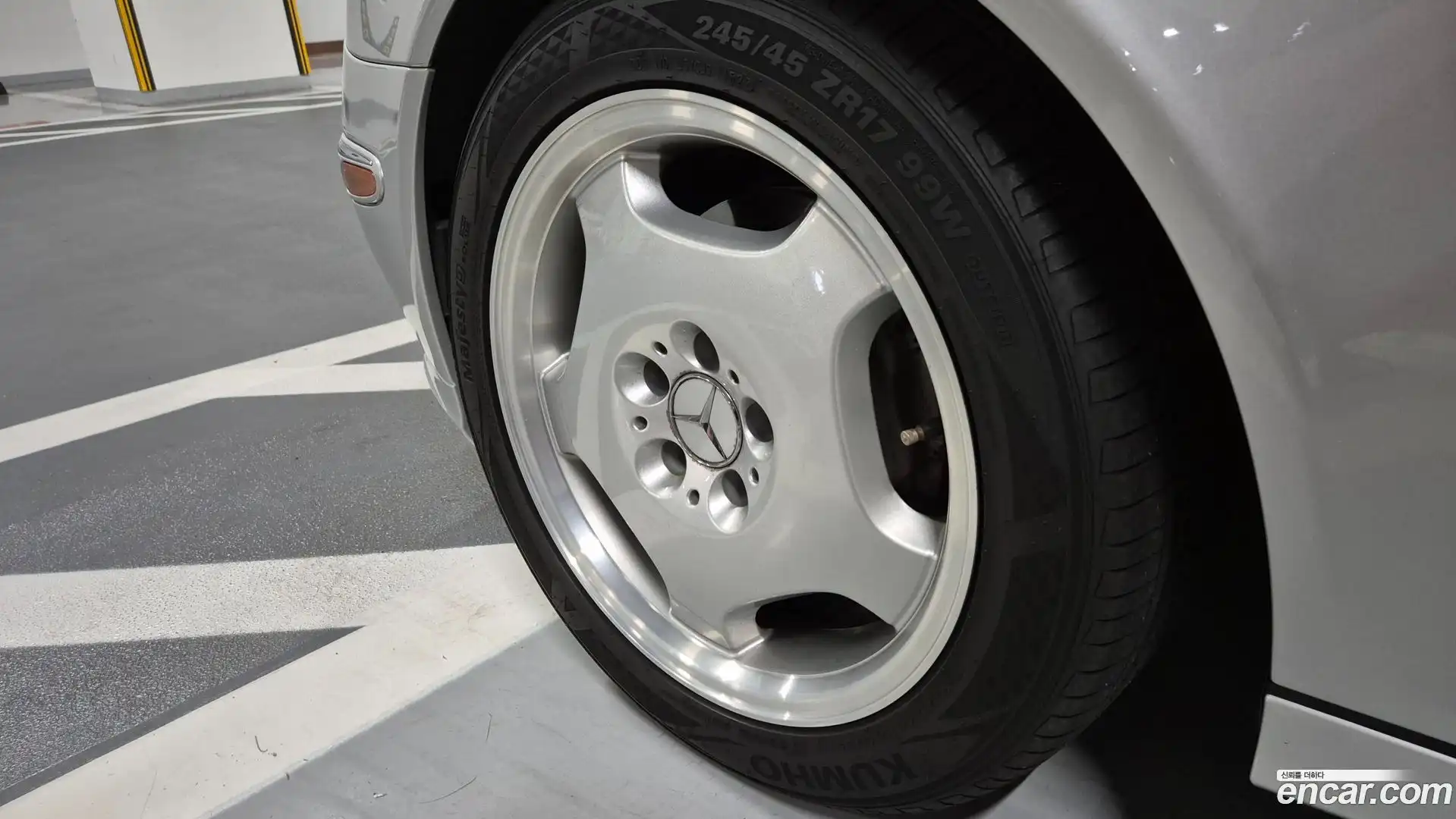 E-Class Mercedes-Benz 2003.4-OUTER-005