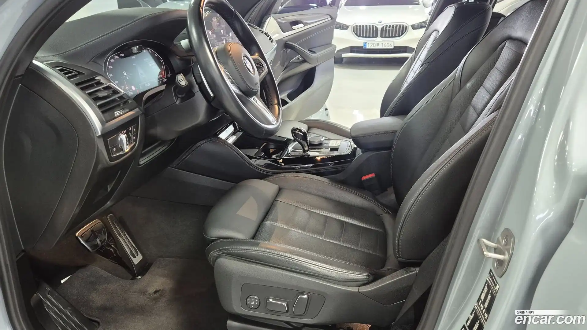 X4 BMW 2023.11-INNER-010