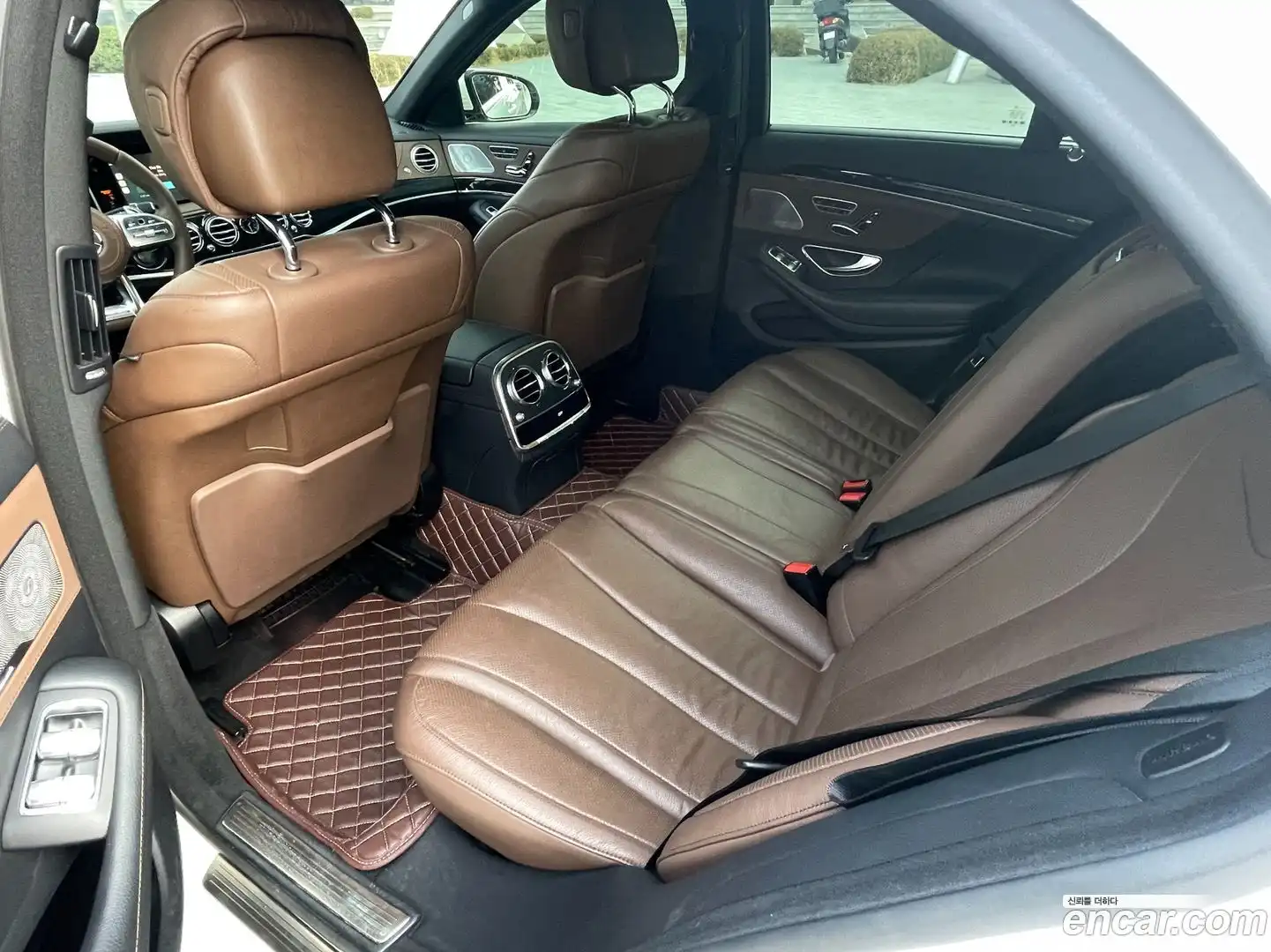 S-Class Mercedes-Benz 2015.4-INNER-010