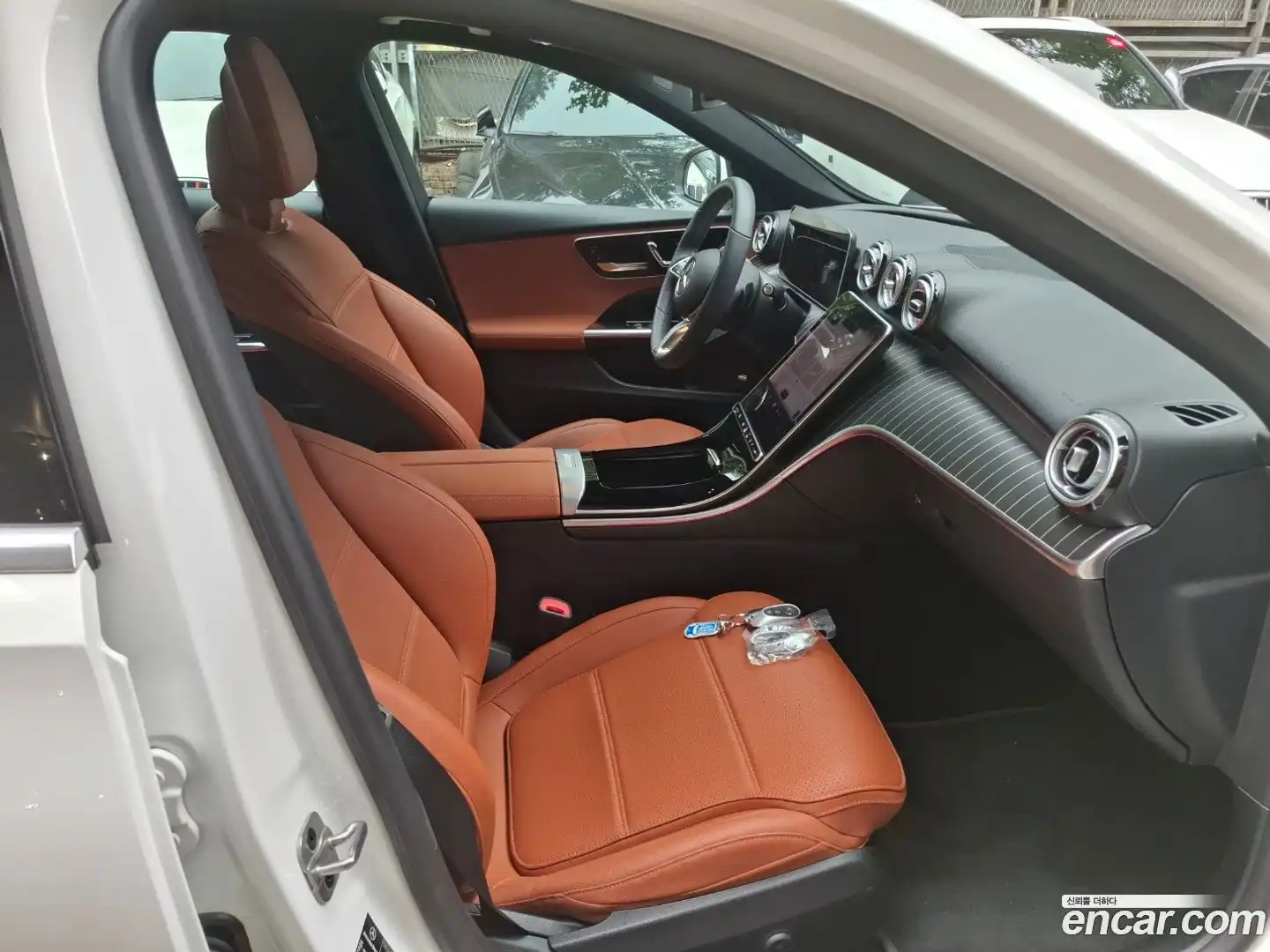 C-Class Mercedes-Benz 2025.2-INNER-010