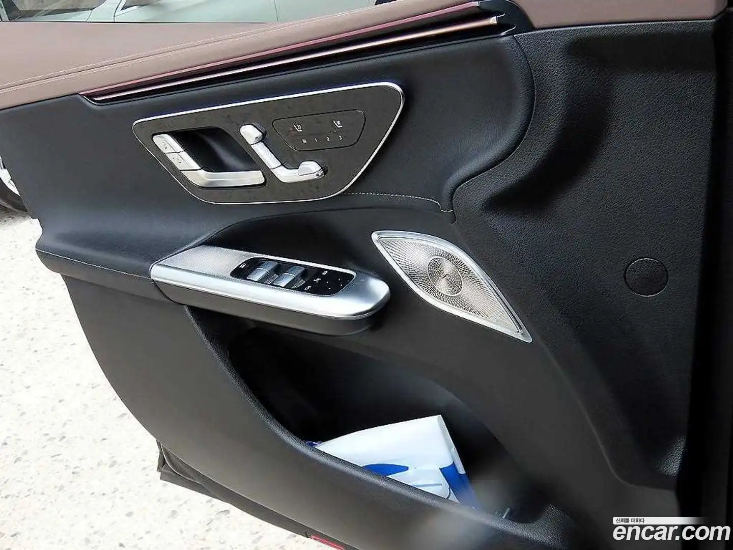 EQE Mercedes-Benz 2023.11-OPTION-016