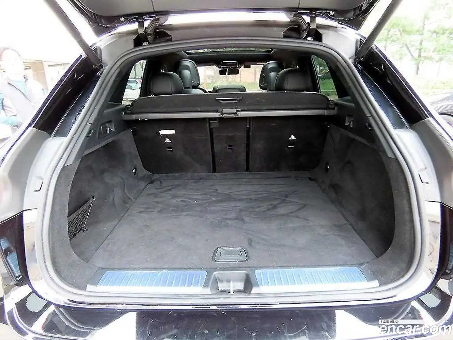 EQE Mercedes-Benz 2023.11-OPTION-021