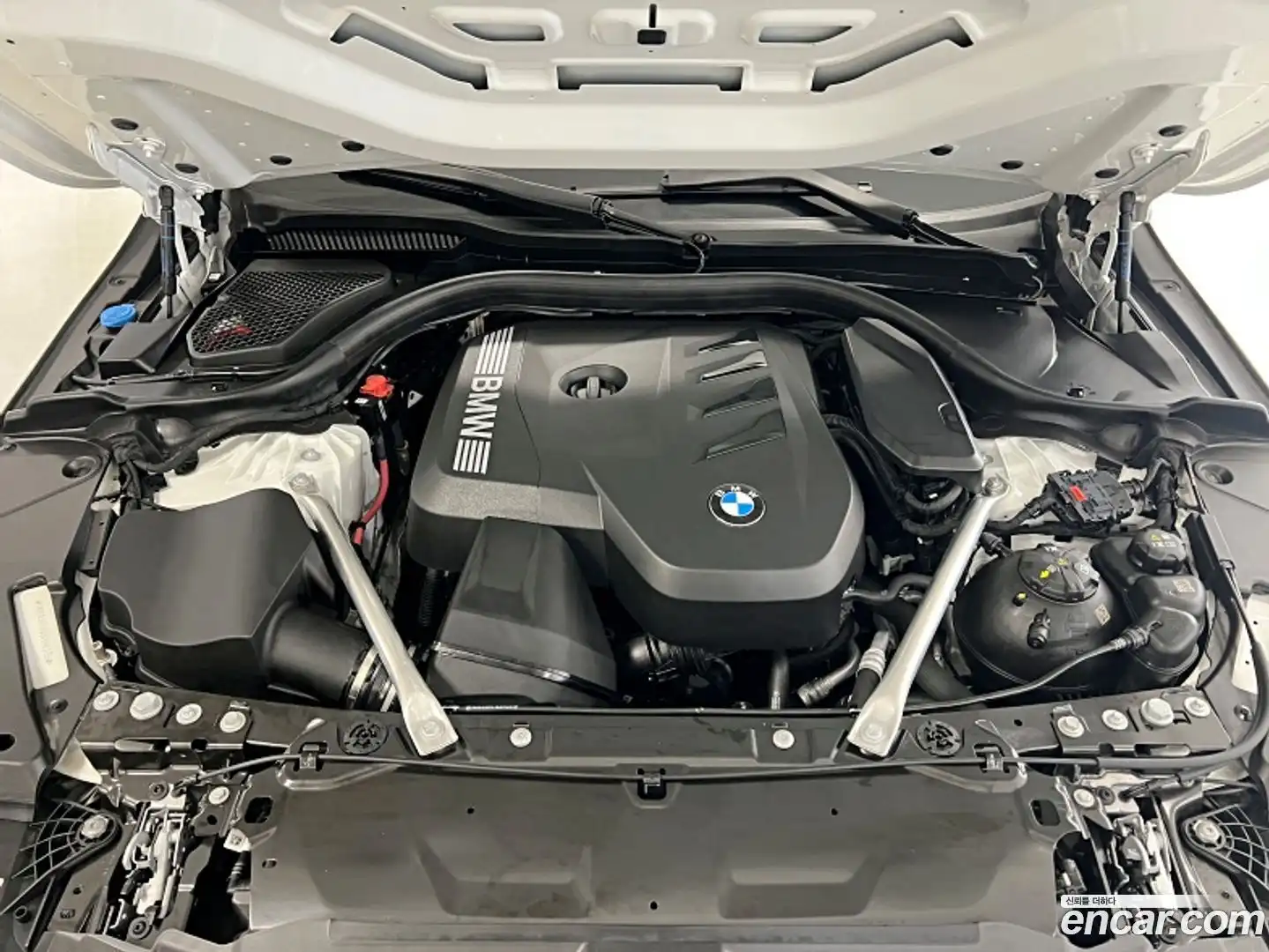 5-Series BMW 2025.6-OUTER-006